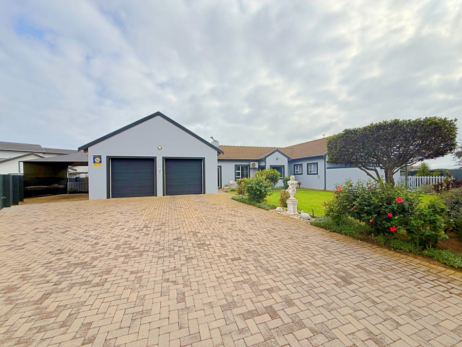 4 Bedroom Property for Sale in Country Club Western Cape